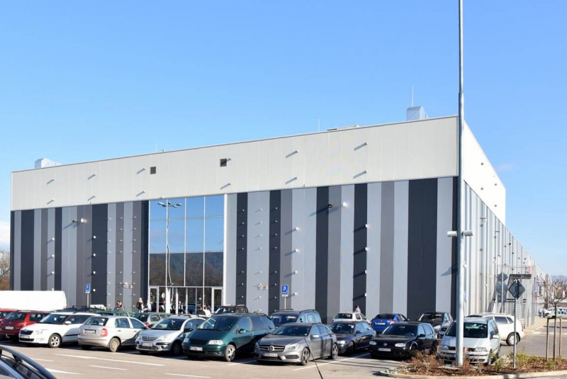 Arkadia_Prievidza4 Obchodné centrá a polyfunkčné objekty / OC ARKÁDIA Prievidza Obchodné centrá a polyfunkčné objekty / OC ARKÁDIA Prievidza