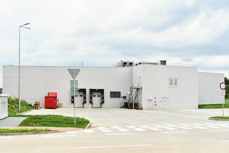 Obchodné centrá a polyfunkčné objekty / Obchodné centrum Ľubotic Obchodné centrá a polyfunkčné objekty / Obchodné centrum Ľubotic