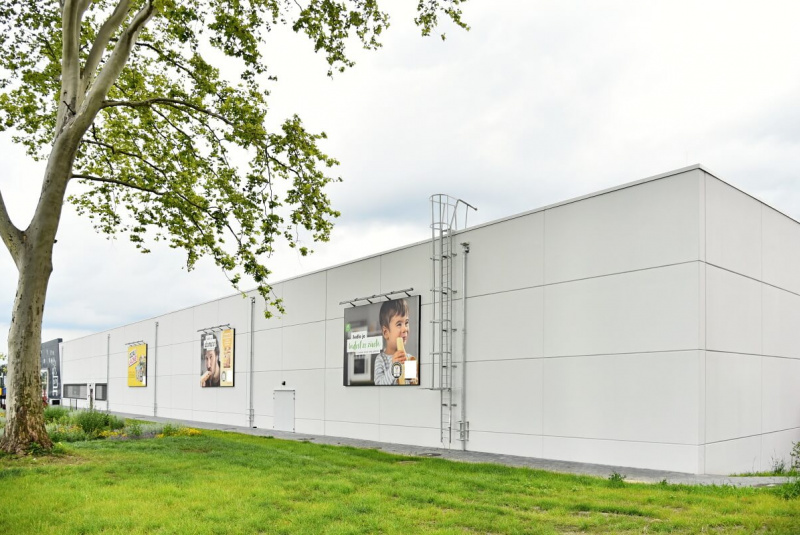 Obchodné centrá a polyfunkčné objekty / Obchodné centrum Ľubotic Obchodné centrá a polyfunkčné objekty / Obchodné centrum Ľubotic