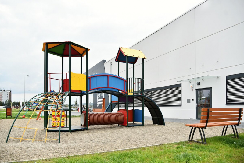 Obchodné centrá a polyfunkčné objekty / Obchodné centrum Ľubotic Obchodné centrá a polyfunkčné objekty / Obchodné centrum Ľubotic