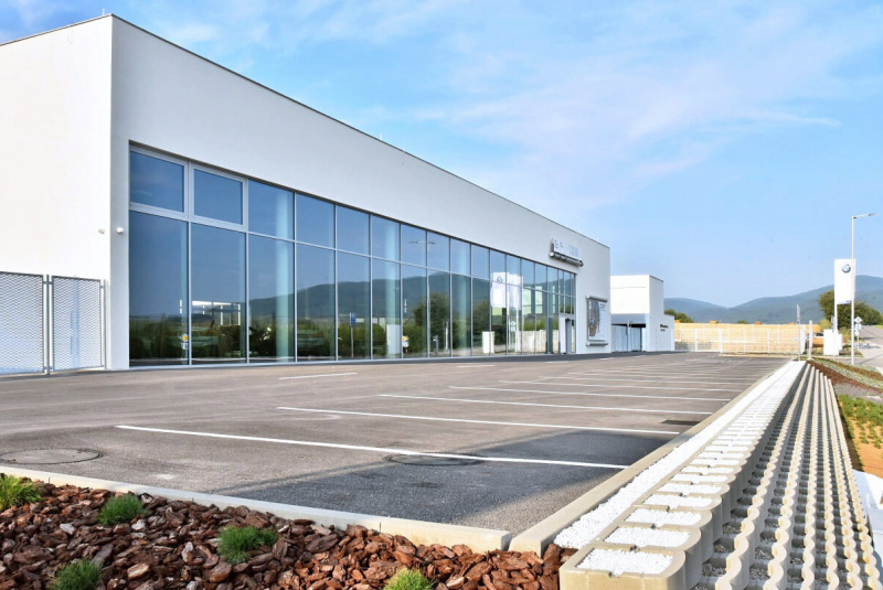 Práve staviame / Autosalón a servis BMW-T.O.B. s.r.o. Práve staviame / Autosalón a servis BMW-T.O.B. s.r.o.