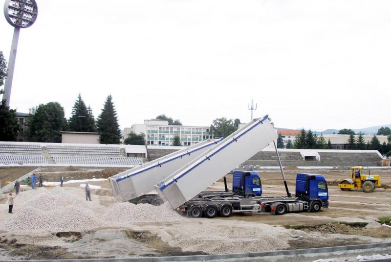 Rekreácia – športoviská s umelým povrchom / Futbalový štadión Tr