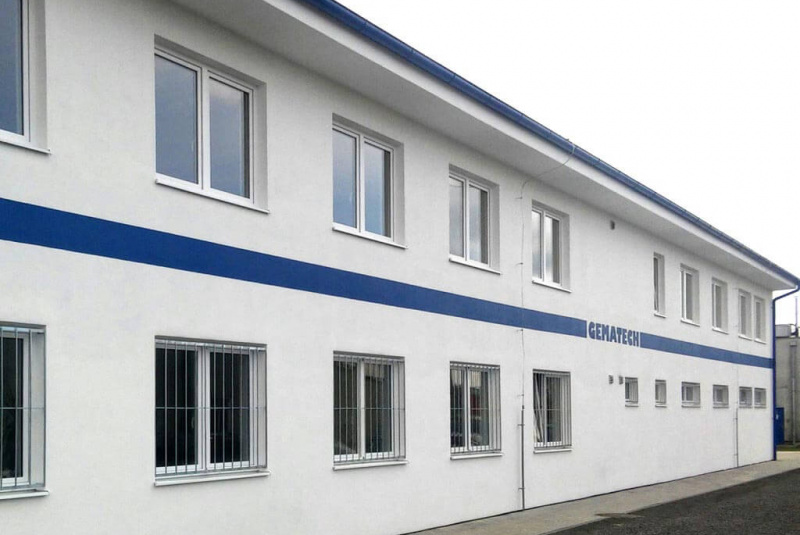 Výrobné a priemyselné haly, administratívne a prevádzkové budovy