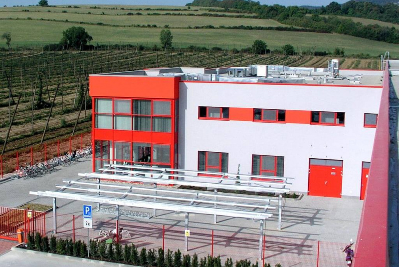 KJG_Cachtice4 Výrobné a priemyselné haly, administratívne a prevádzkové budovy Výrobné a priemyselné haly, administratívne a prevádzkové budovy