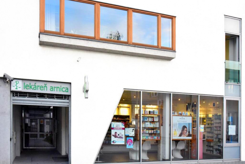 Lekáreň ARNICA1 Obchodné centrá a polyfunkčné objekty / Lekáreň ARNIKA Obchodné centrá a polyfunkčné objekty / Lekáreň ARNIKA