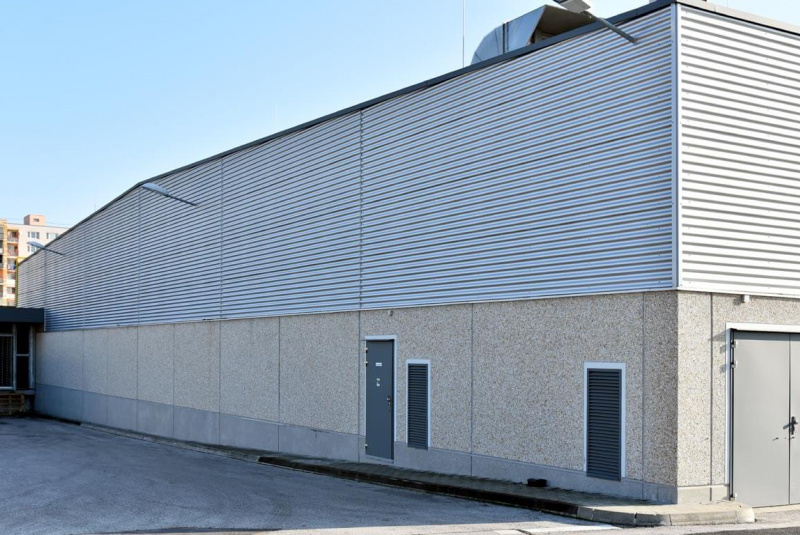 Obchodné centrá a polyfunkčné objekty / Obchodné centrum Bánovce