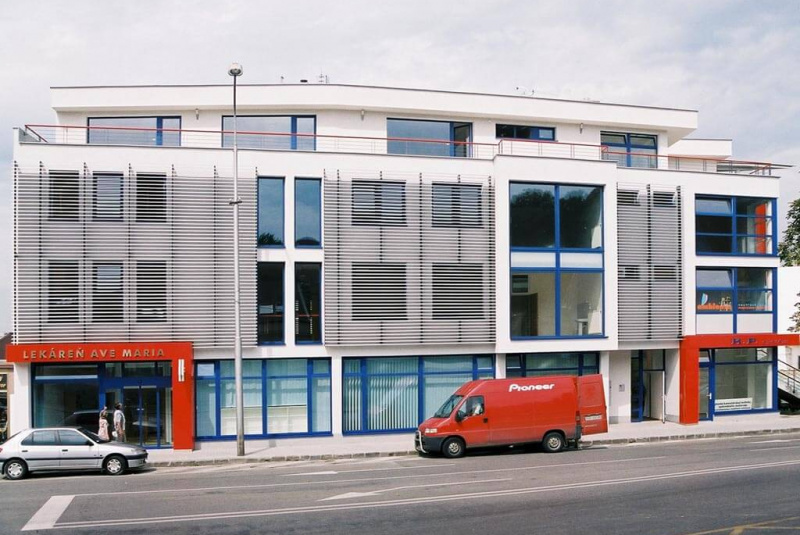 Polyfunkcny_objekt_Trencin_02 Obchodné centrá a polyfunkčné objekty / Lekáreň AVE MÁRIA Obchodné centrá a polyfunkčné objekty / Lekáreň AVE MÁRIA