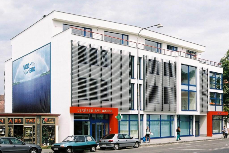 Polyfunkcny_objekt_Trencin_03 Obchodné centrá a polyfunkčné objekty / Lekáreň AVE MÁRIA Obchodné centrá a polyfunkčné objekty / Lekáreň AVE MÁRIA