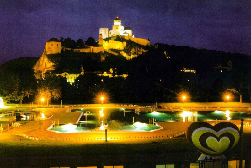 Rekreácia – športoviská s umelým povrchom / Rekonštrukcia letnej