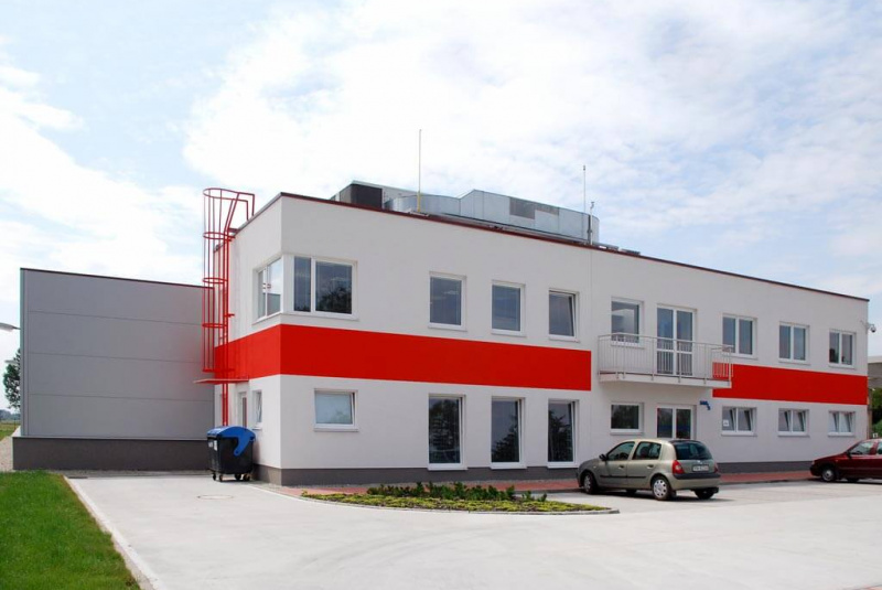 Výrobné a priemyselné haly, administratívne a prevádzkové budovy