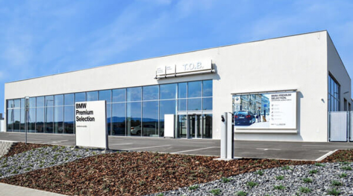 BMW showroom and service - T.O.B. s.r.o.