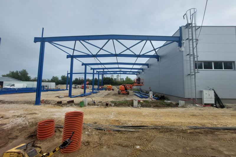 Výrobné a priemyselné haly, administratívne a prevádzkové budovy /  Výrobno skladová hala Pieštany  pre spoločnosť Klimatech - foto