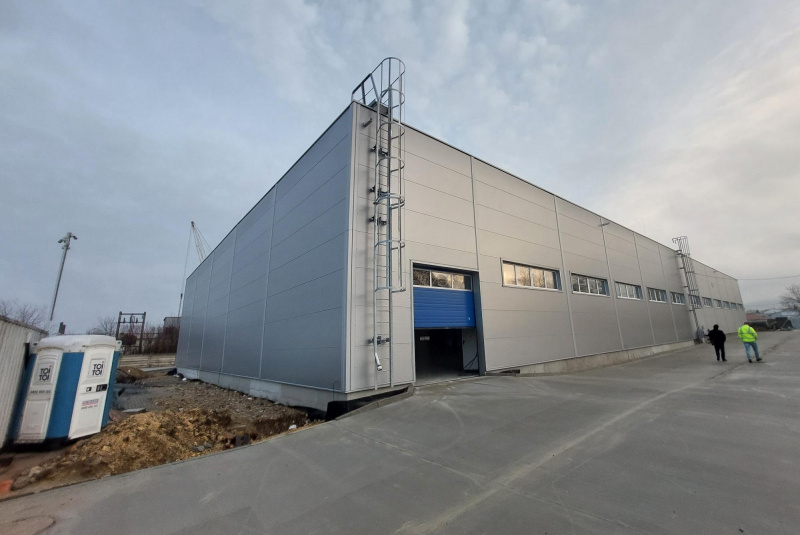 Výrobné a priemyselné haly, administratívne a prevádzkové budovy / Výrobno skladová hala Pieštany pre spoločnosť Klimatech - foto Výrobné a priemyselné haly, administratívne a prevádzkové budovy / Výrobno skladová hala Pieštany pre spoločnosť Klimatech - foto