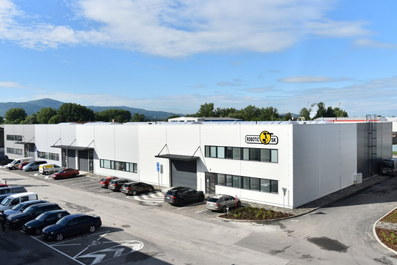 Výrobné a priemyselné haly, administratívne a prevádzkové budovy Výrobné a priemyselné haly, administratívne a prevádzkové budovy