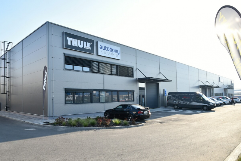 Výrobné a priemyselné haly, administratívne a prevádzkové budovy Výrobné a priemyselné haly, administratívne a prevádzkové budovy