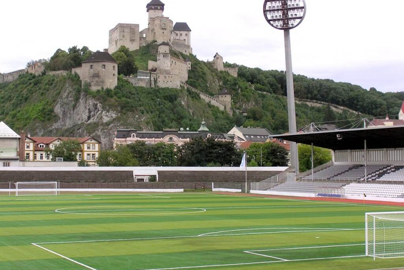 Futbalovy_stadion_Trencin1 Rekreácia – športoviská s umelým povrchom / Futbalový štadión Tr Rekreácia – športoviská s umelým povrchom / Futbalový štadión Tr