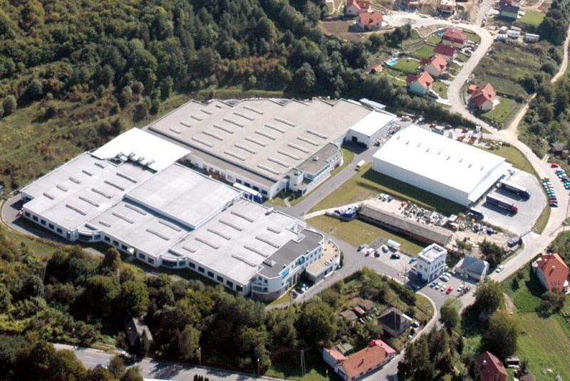 LEONI Slovakia Dobra6 Výrobné a priemyselné haly, administratívne a prevádzkové budovy Výrobné a priemyselné haly, administratívne a prevádzkové budovy