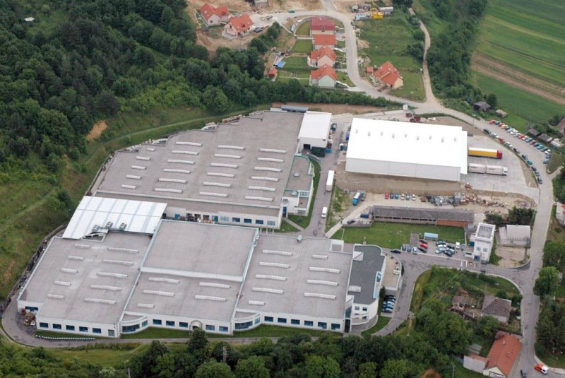 LEONI Slovakia Dobra7 Výrobné a priemyselné haly, administratívne a prevádzkové budovy Výrobné a priemyselné haly, administratívne a prevádzkové budovy