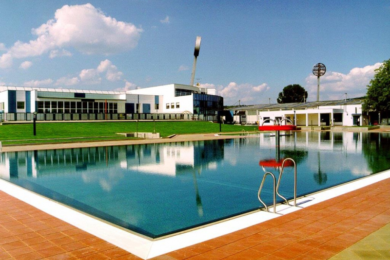 Rekonštrukcia letnej plavárne Trenčín6 Rekreácia – športoviská s umelým povrchom / Rekonštrukcia letnej Rekreácia – športoviská s umelým povrchom / Rekonštrukcia letnej