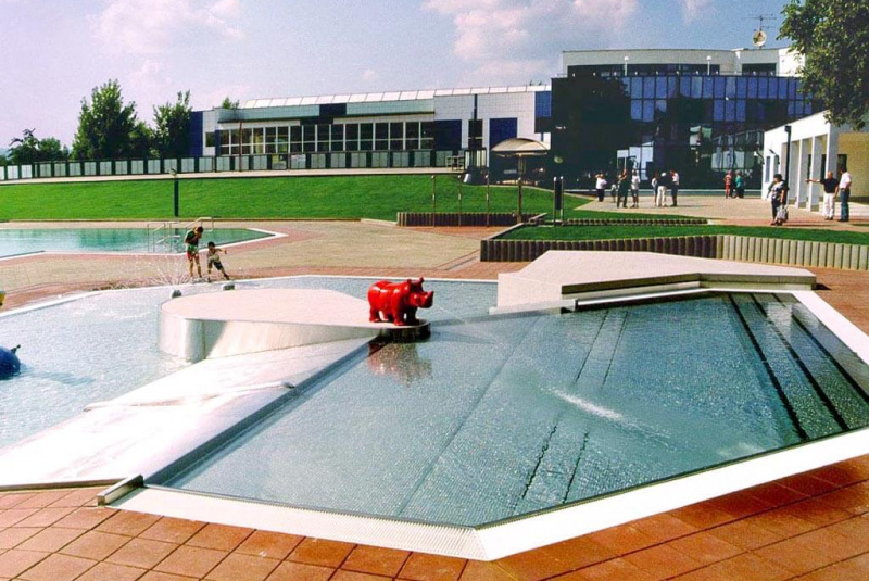 Rekonštrukcia letnej plavárne Trenčín7 Rekreácia – športoviská s umelým povrchom / Rekonštrukcia letnej Rekreácia – športoviská s umelým povrchom / Rekonštrukcia letnej