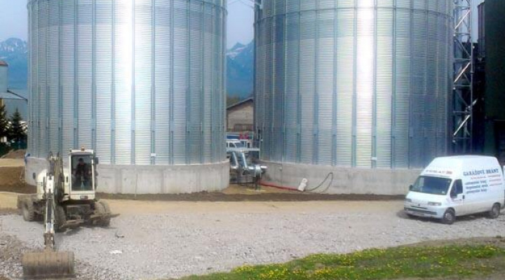 Silos mit großer Kapazität – Mlynica-Mälzerei